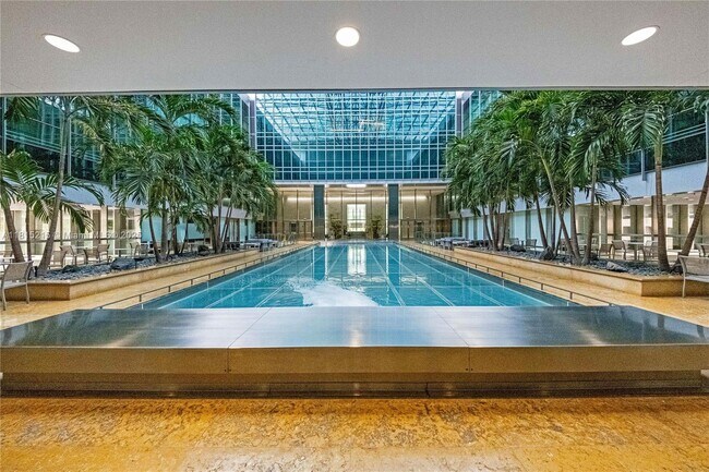 Building Photo - 1395 Brickell Ave