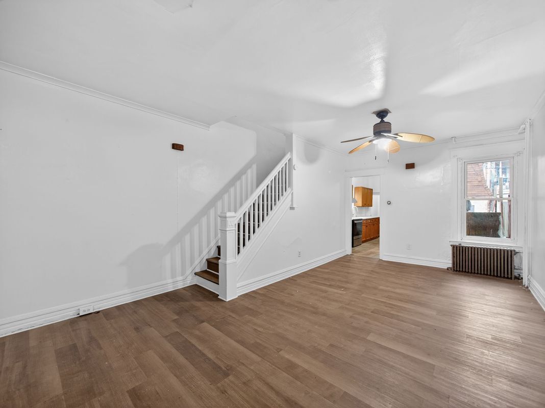 Building Photo - 608 Park St