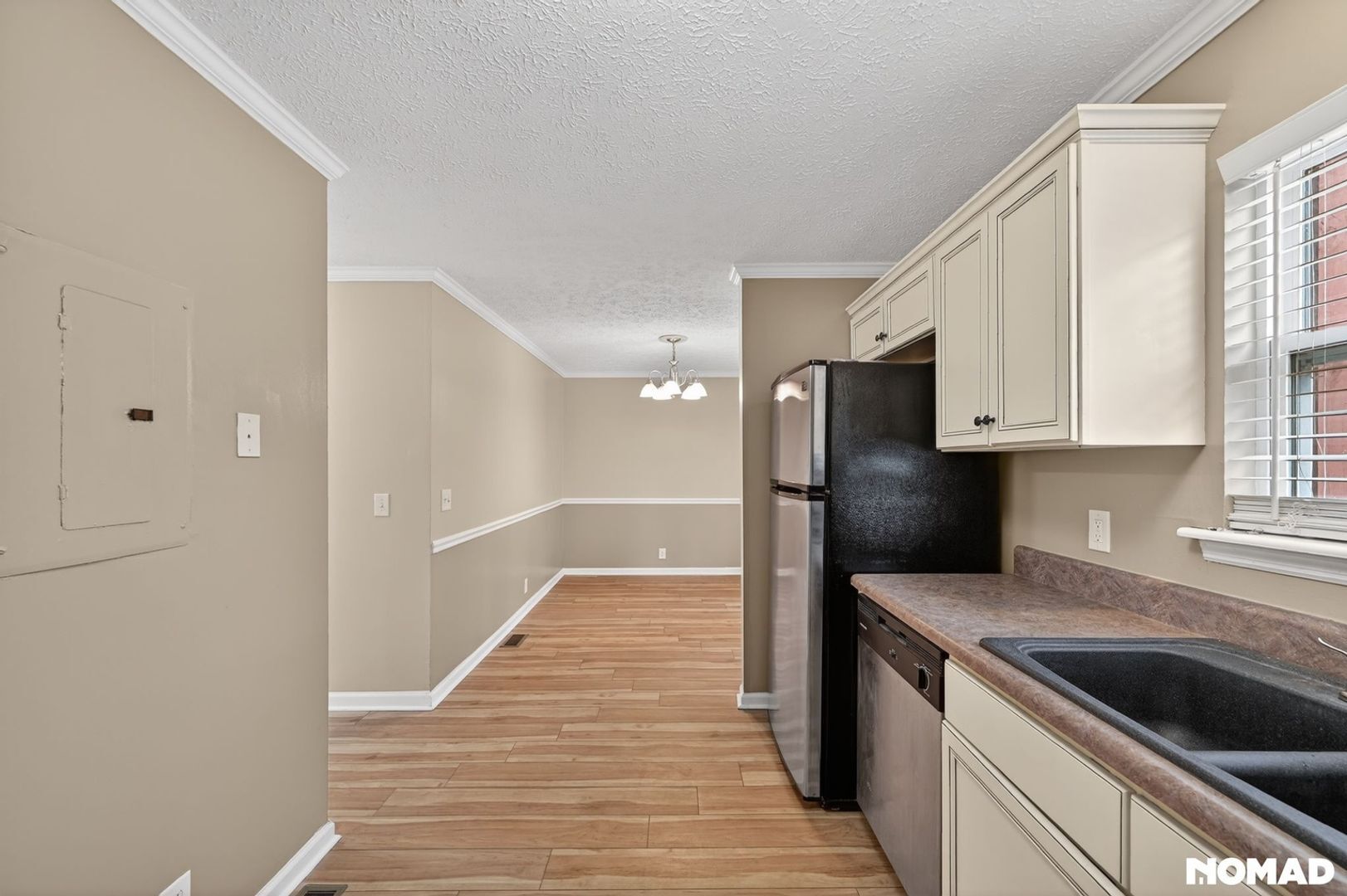 Building Photo - 3209 Lakeford Dr