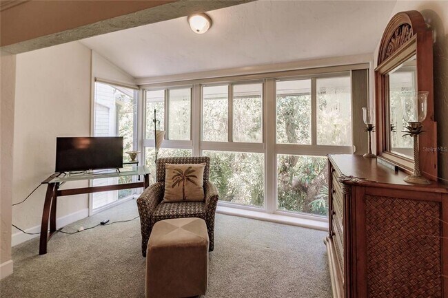 Building Photo - 1207 E Peppertree Dr