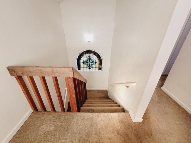 Building Photo - 1832 Fernando Ln