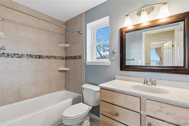 Building Photo - 693 Delwood Ct