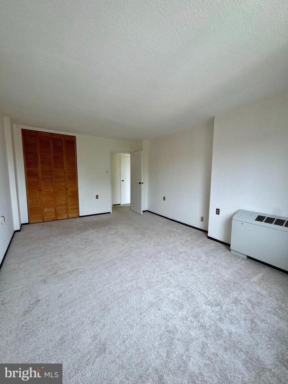 Building Photo - 801 Yale Ave