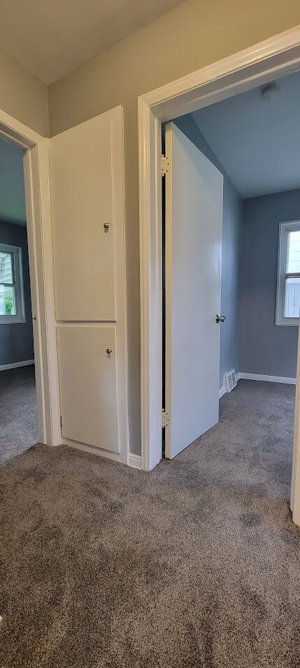 Building Photo - 1612 S Liddesdale St