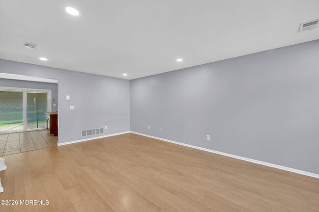 Building Photo - 35 Whistler Dr
