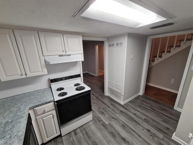 Building Photo - 1613 Cobblestone Ct