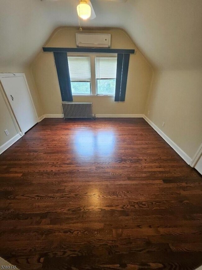 Building Photo - 159 Ridge Ave