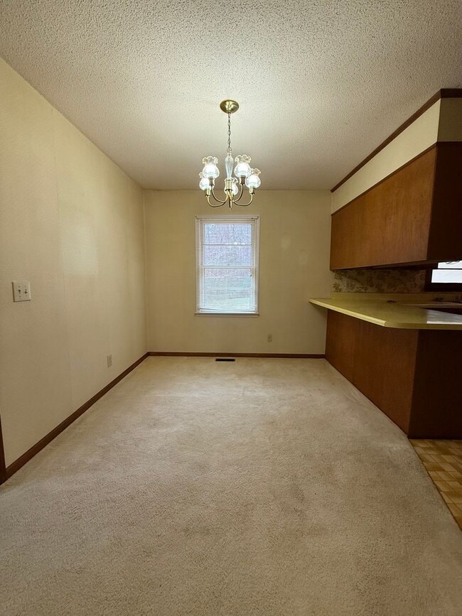 Building Photo - 2 Bedroom/2 Bath Home for Rent