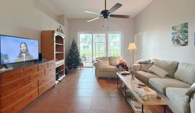 Building Photo - 3497 Foxcroft Cir