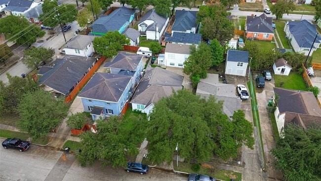 Building Photo - 1511 Scharpe St