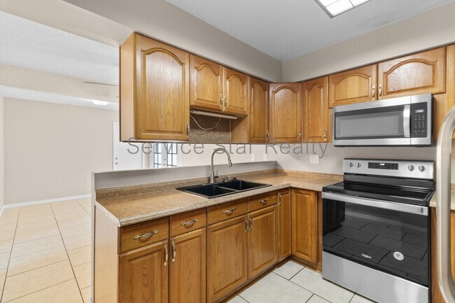 Building Photo - 6302 W Monterey Way