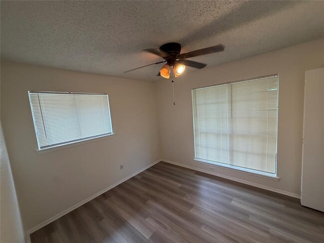 Building Photo - 1309 Radam Cir