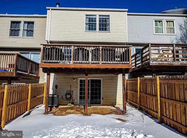 Building Photo - 133 Spruce Woods Ct