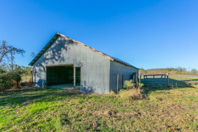 Building Photo - 6384 FM 485