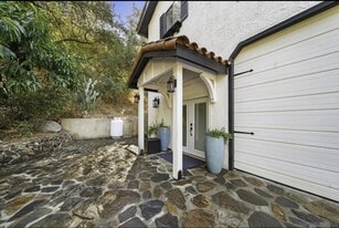 Building Photo - 45760 Calle La Paz