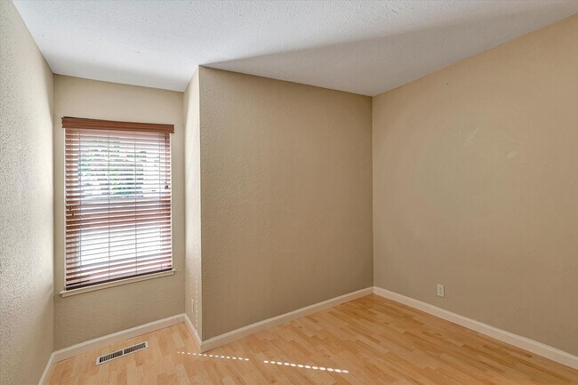Building Photo - Wow! What a Great Home! Coming Soon!