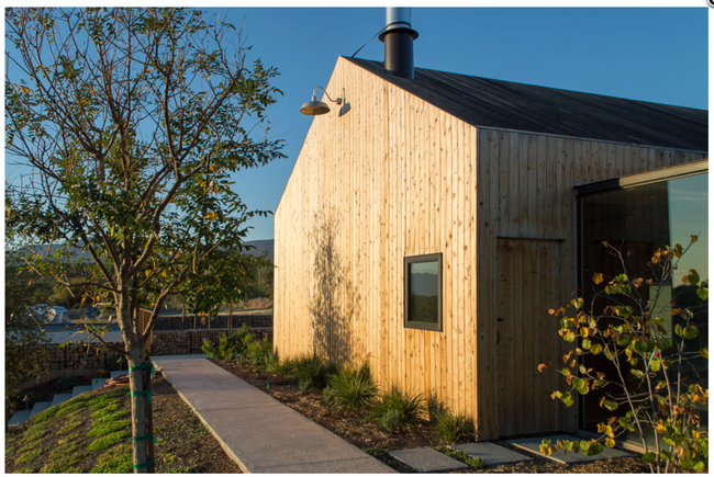 Building Photo - Dee Dow Ranch