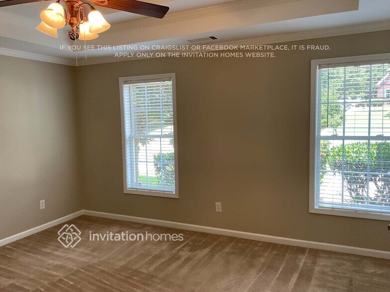 Building Photo - 7555 Golden Sands Dr