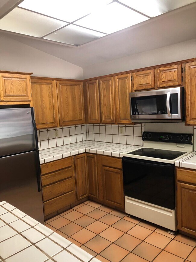 Building Photo - 2431 Rifle Range Dr