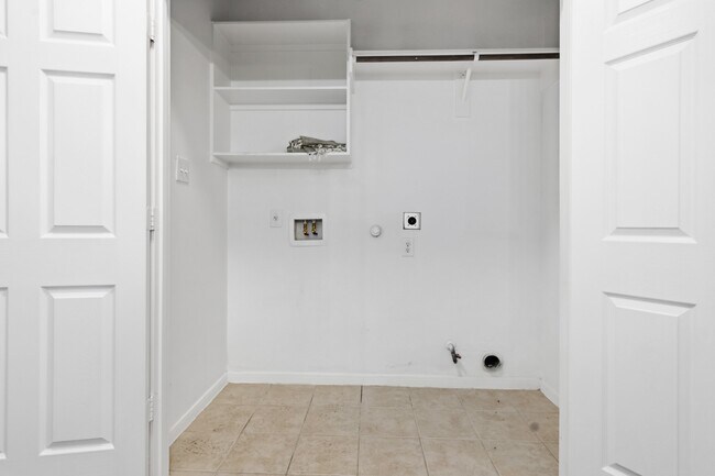 Building Photo - 4702 Arbor Ln