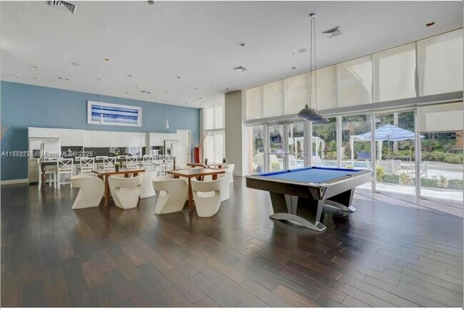 Building Photo - 2 bedroom in Aventura FL 33180