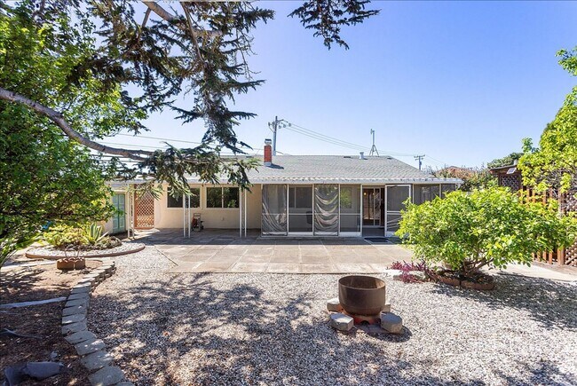 Building Photo - 1229 Coral Reef Pl