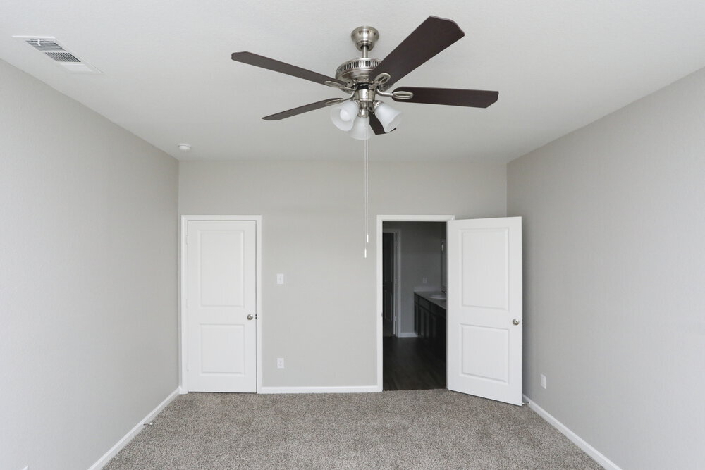 Building Photo - 7015 London Fog Dr