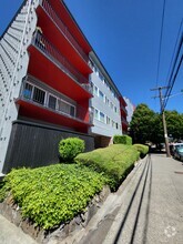 Building Photo - Bellevue Place Apartments