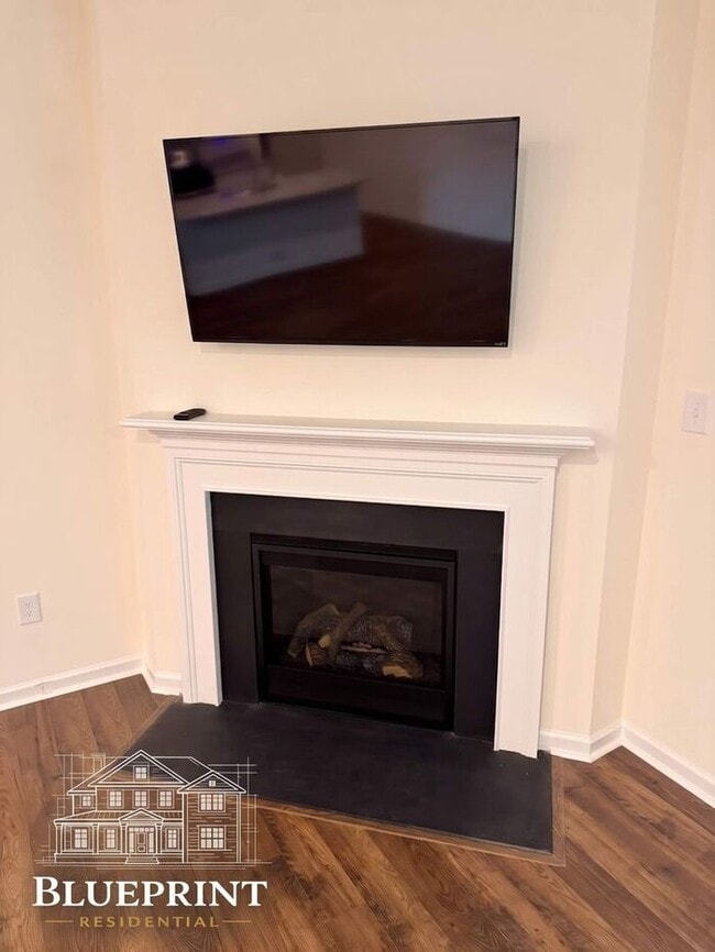 Building Photo - Single story living 2025 build with custom layout and many upgrades! Private backyard! Available ...