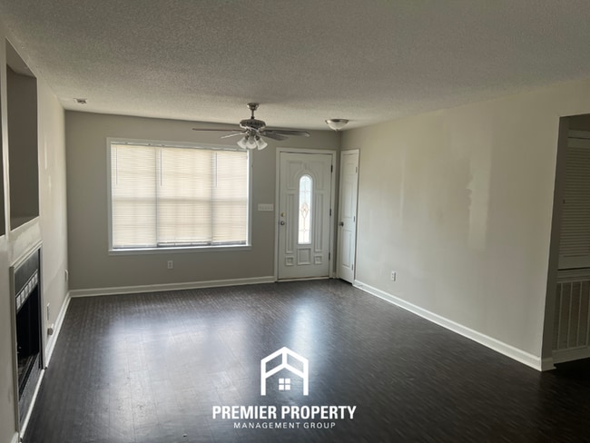 Building Photo - Charming 3BR/2BA Home in Huntsville | Hardwood Floors, Fireplace & 2-Car Garage