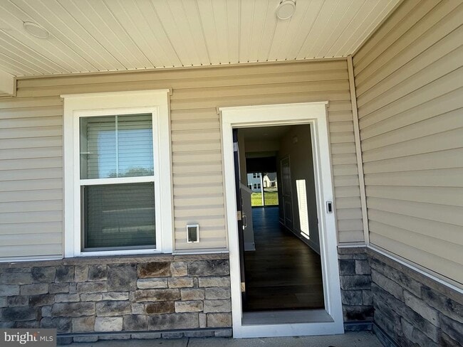 Building Photo - 1670 Lake Placid Dr