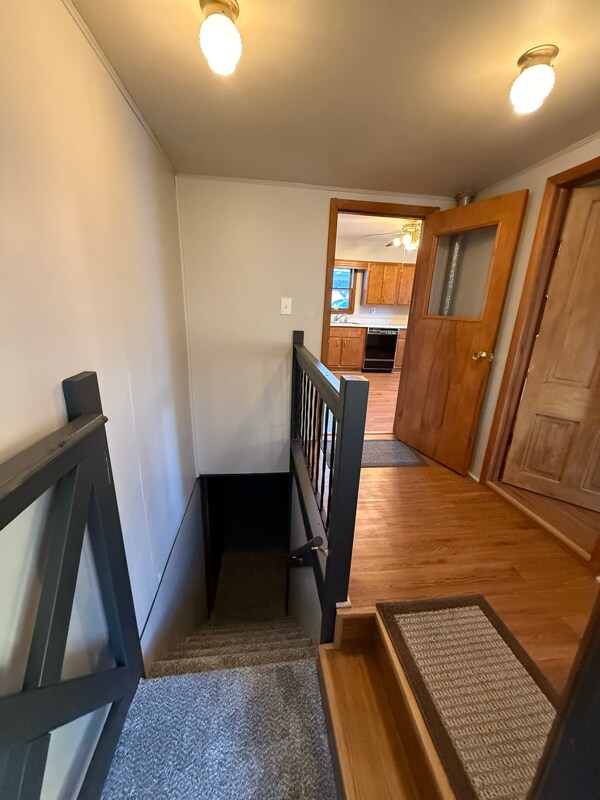 Building Photo - 710 W 8th St