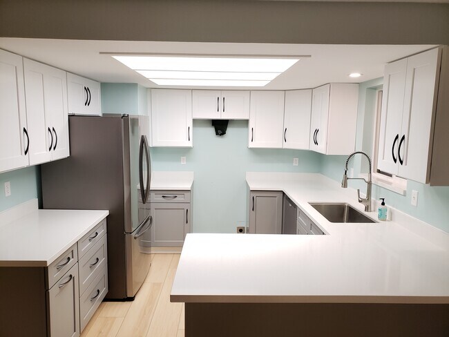 Building Photo - 808 East Guiberson Street