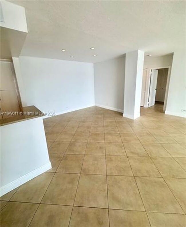 Building Photo - 2451 Brickell Ave