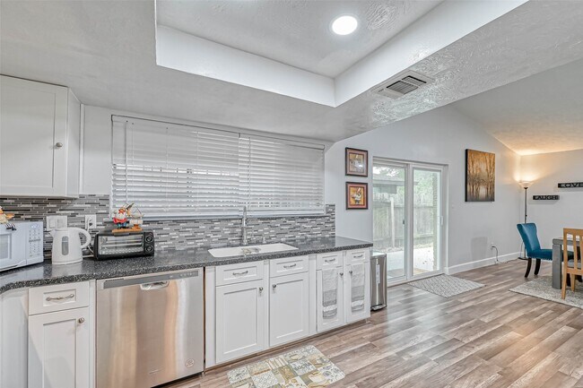 Building Photo - 11618 Corona Ln