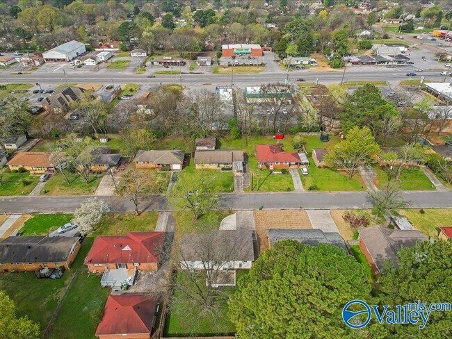 Building Photo - 315 Jack Coleman Dr NW