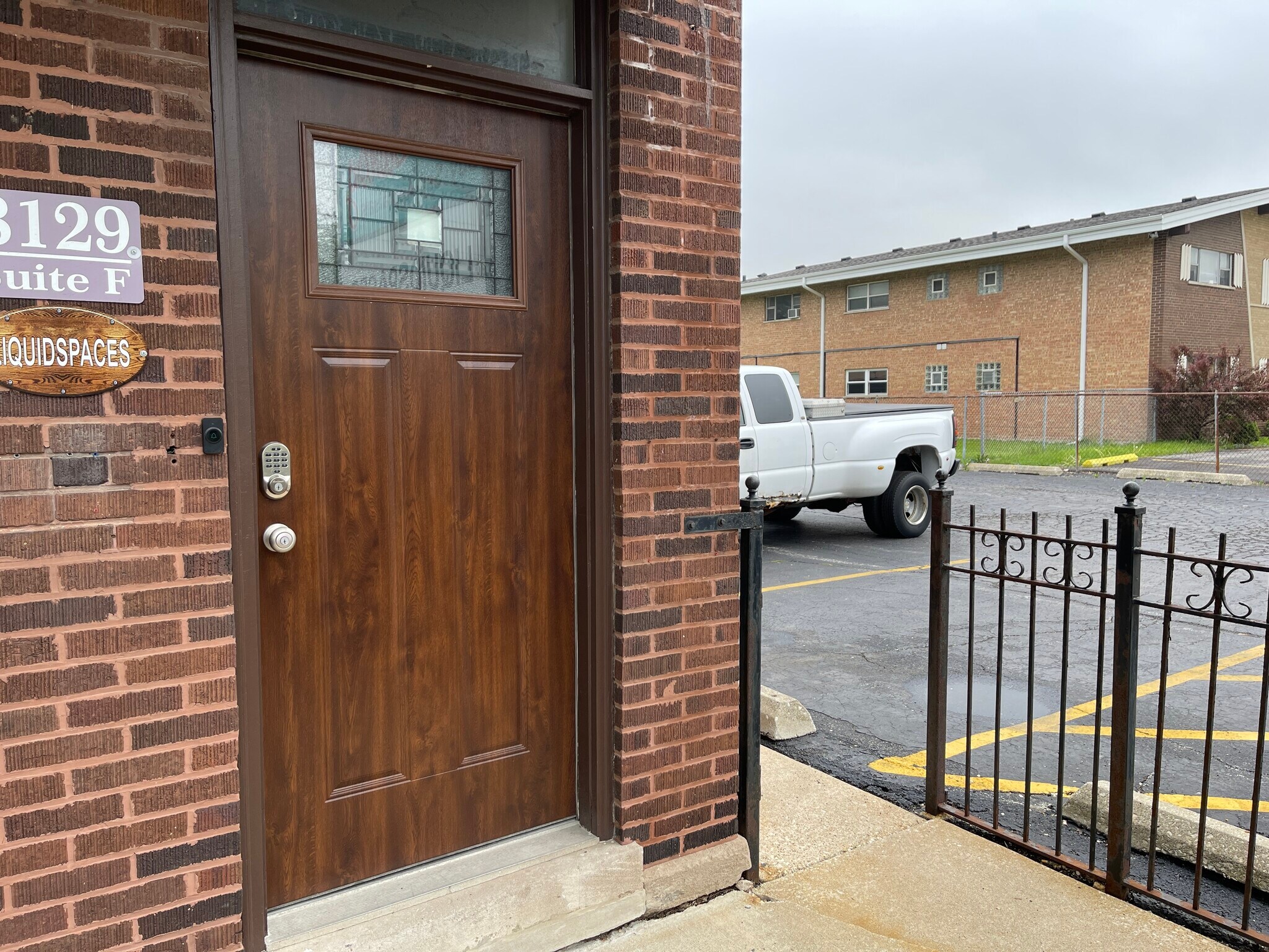 Building Photo - 8129 Ogden Ave