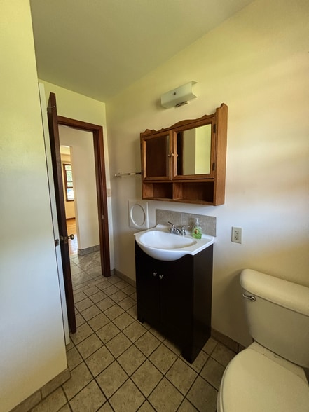 Bathroom - 1708 Ashland St