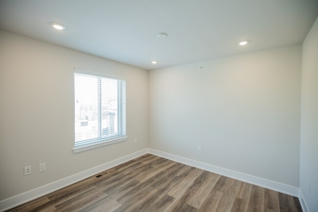 Building Photo - 3707 Haverford Ave