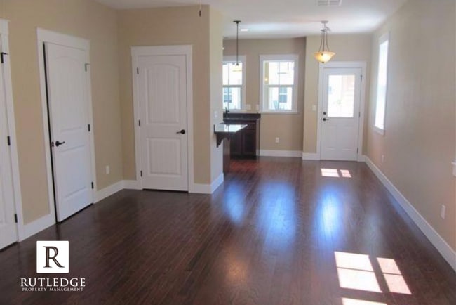 Building Photo - Gorgeous End Unit Townhome in The Heart of Historic Jacksonville!