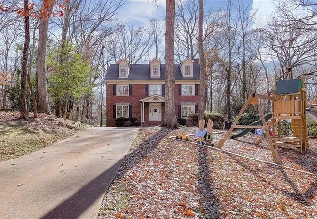 Building Photo - 555 Greenland Rd NE