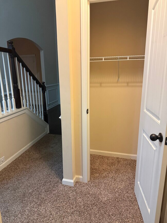 Building Photo - 2056 Tweed Dr