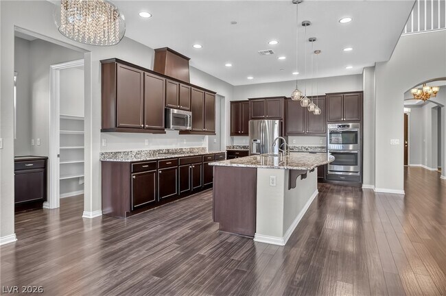 Building Photo - 2852 Josephine Dr