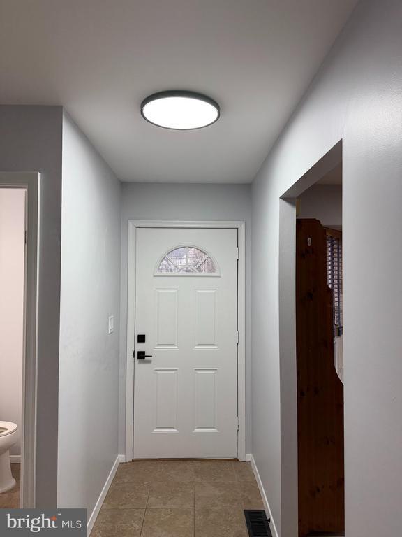 Building Photo - 11573 Sullnick Way