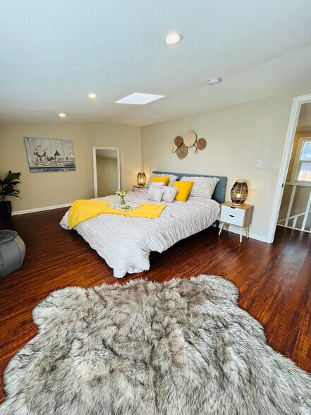 Master Bed - 618 Woodland Dr
