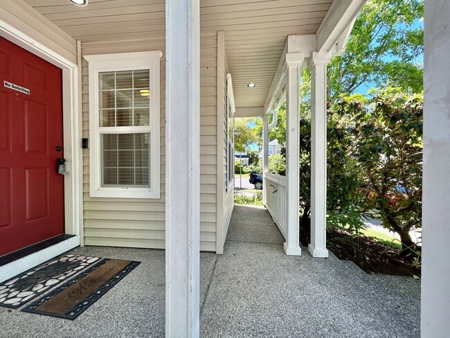 Building Photo - Cozy 4 Bed, 2.5 Bath House!