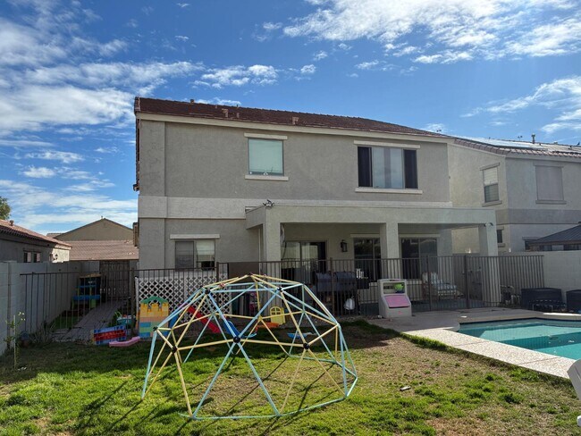 Building Photo - 9226 N 182nd Dr