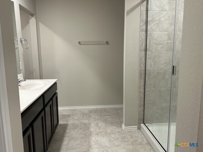 Building Photo - 1319 Iron Horse Dr