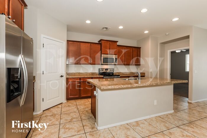 Building Photo - 1732 W Desert Spring Way