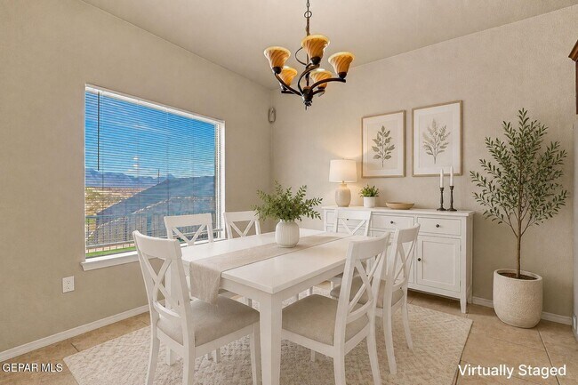 Building Photo - 641 Bariloche Dr
